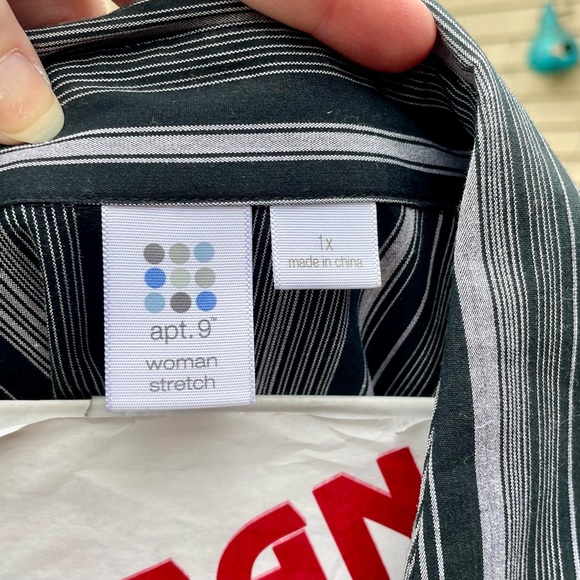 Black & gray striped blouse - Picture 2 of 3